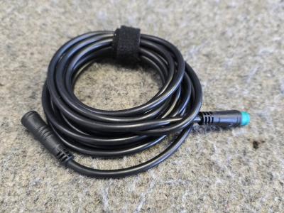 predlzovaci-kabel-pre-displeje-elektrobicyklov-so-zadnym-motorom--